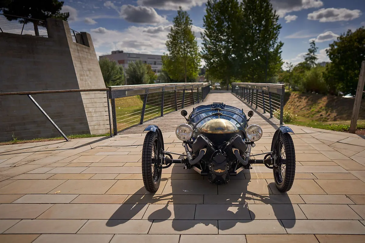 Pembleton V-Sport in industrial setting