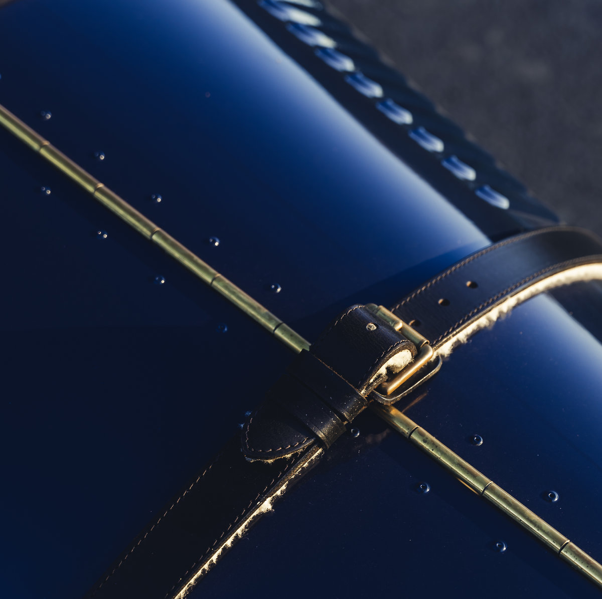 Pembleton V-Sport bonnet with hinge